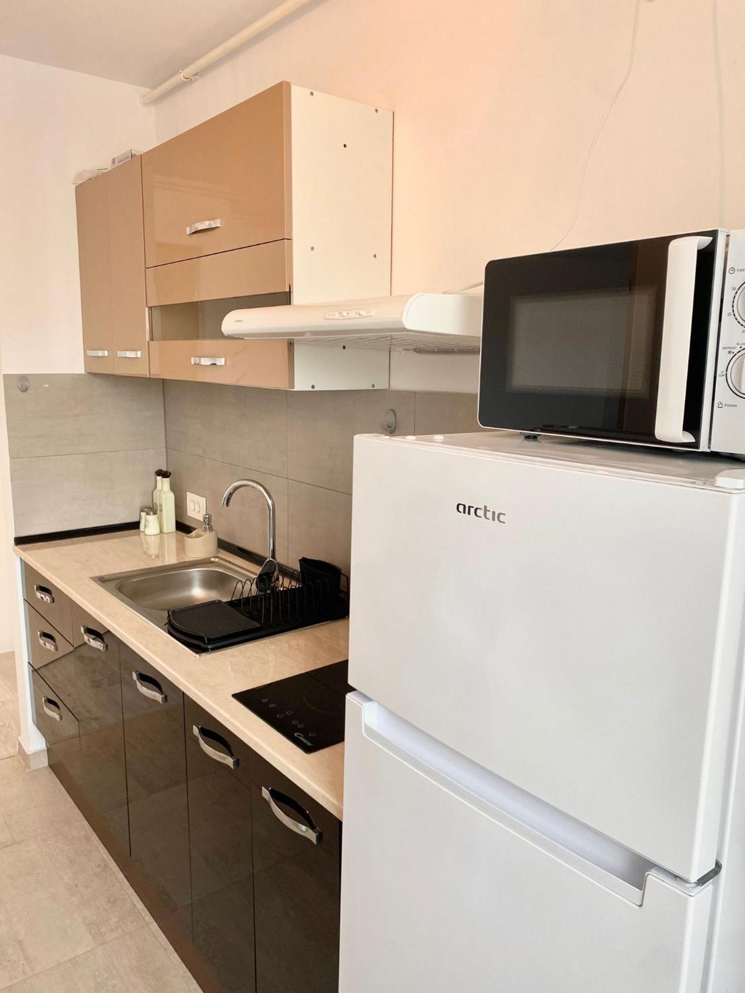 Jad - Luxury 3 Rooms & 2 Rooms Apartments In Kasper, Near Coresi Mall Braşov Exteriör bild