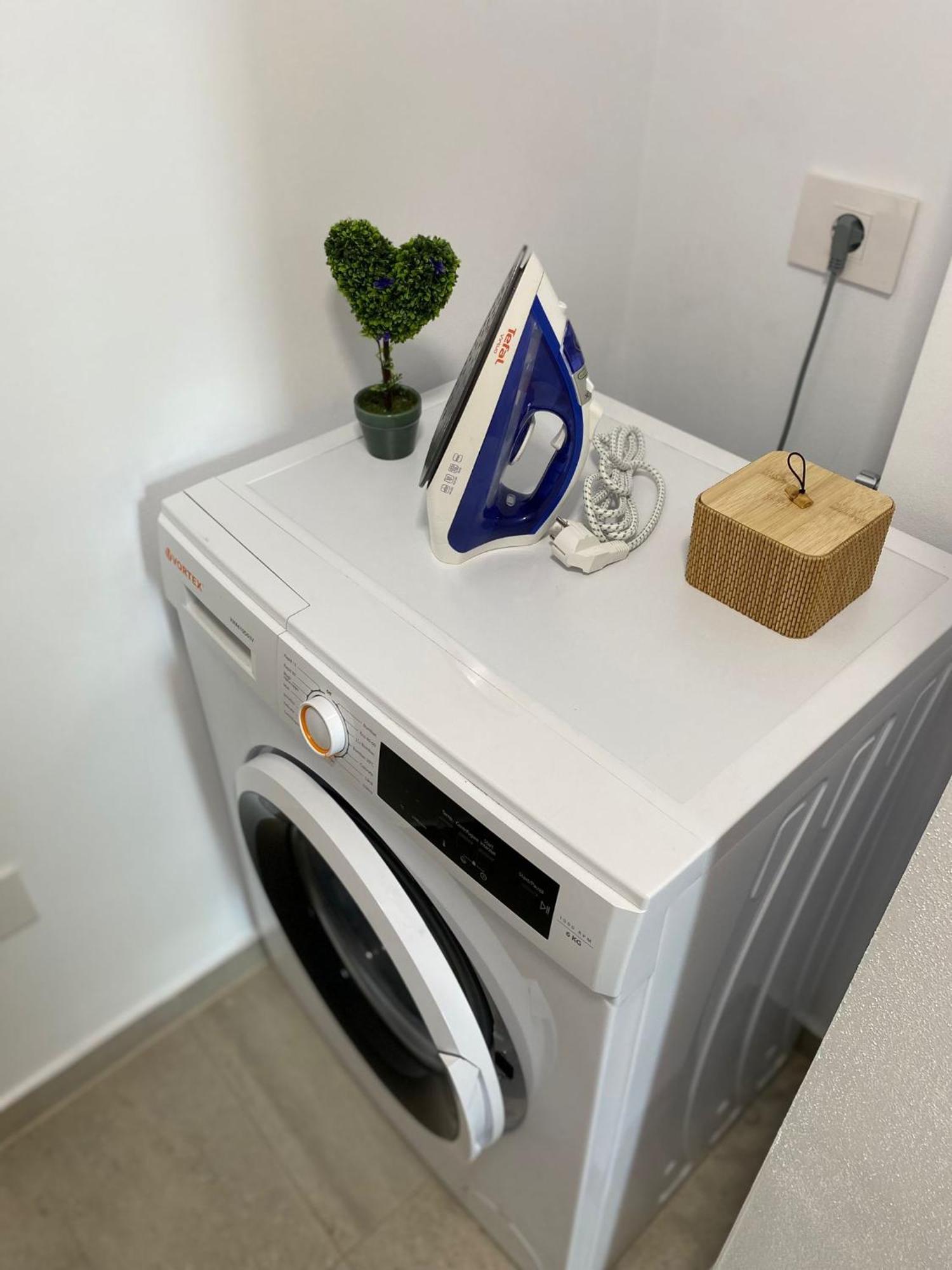 Jad - Luxury 3 Rooms & 2 Rooms Apartments In Kasper, Near Coresi Mall Braşov Exteriör bild