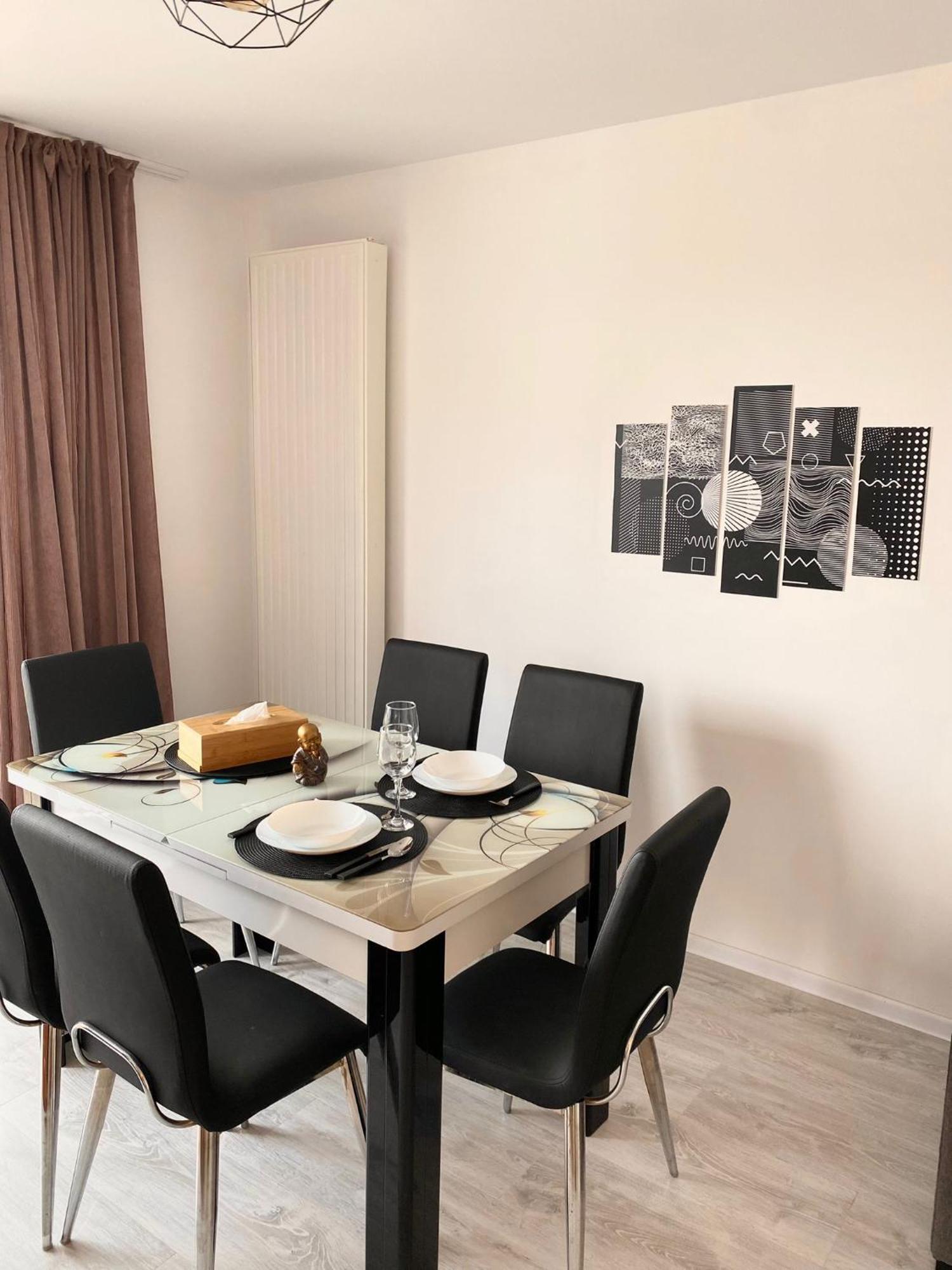 Jad - Luxury 3 Rooms & 2 Rooms Apartments In Kasper, Near Coresi Mall Braşov Exteriör bild