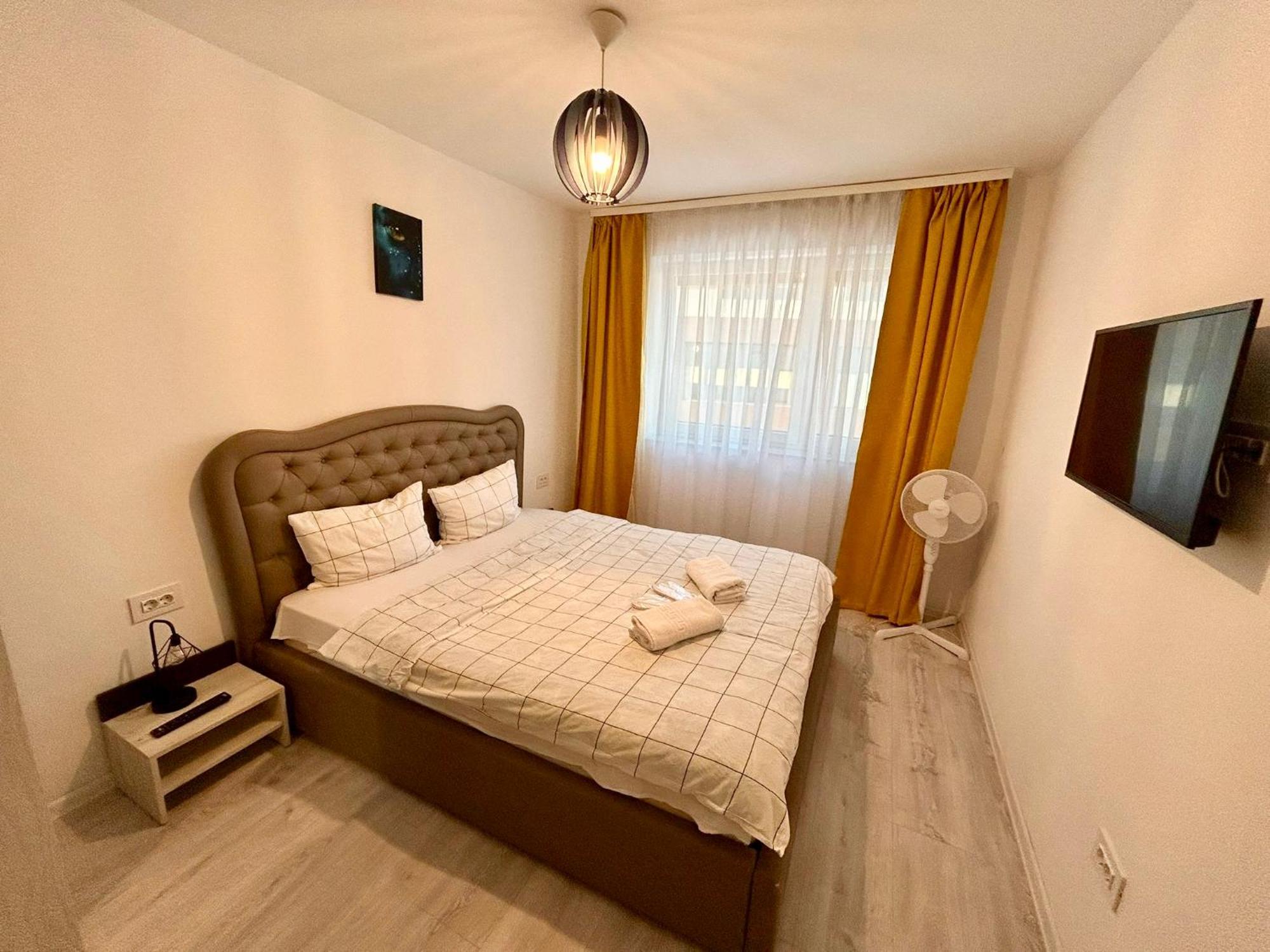 Jad - Luxury 3 Rooms & 2 Rooms Apartments In Kasper, Near Coresi Mall Braşov Exteriör bild