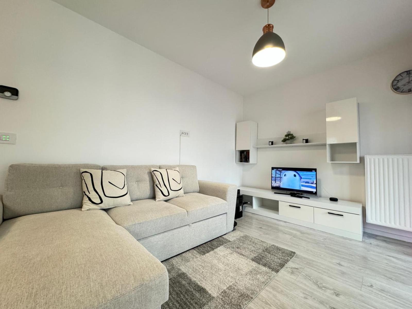 Jad - Luxury 3 Rooms & 2 Rooms Apartments In Kasper, Near Coresi Mall Braşov Exteriör bild